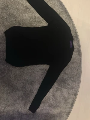 Svart henbury hoode - En svart hoodie från henbury som nästan aldrig använde. Pris går att diskutera 