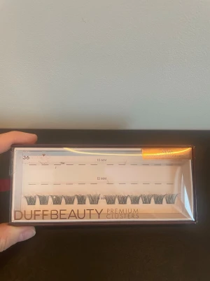 DuffBeauty Wispy lösfransar - Duff beauty Wispy lösfransar, 12 stycken lösfransar 14 mm långa. Självklart oanvända!