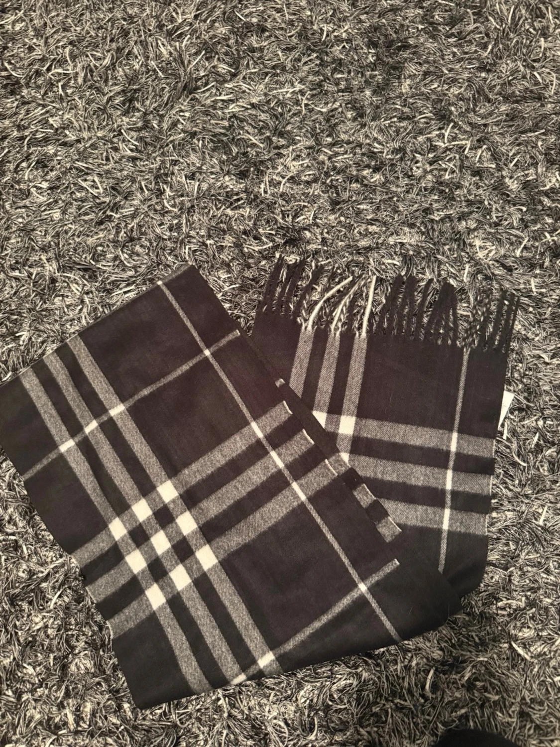 Svart Halsduk från Burberry - 2