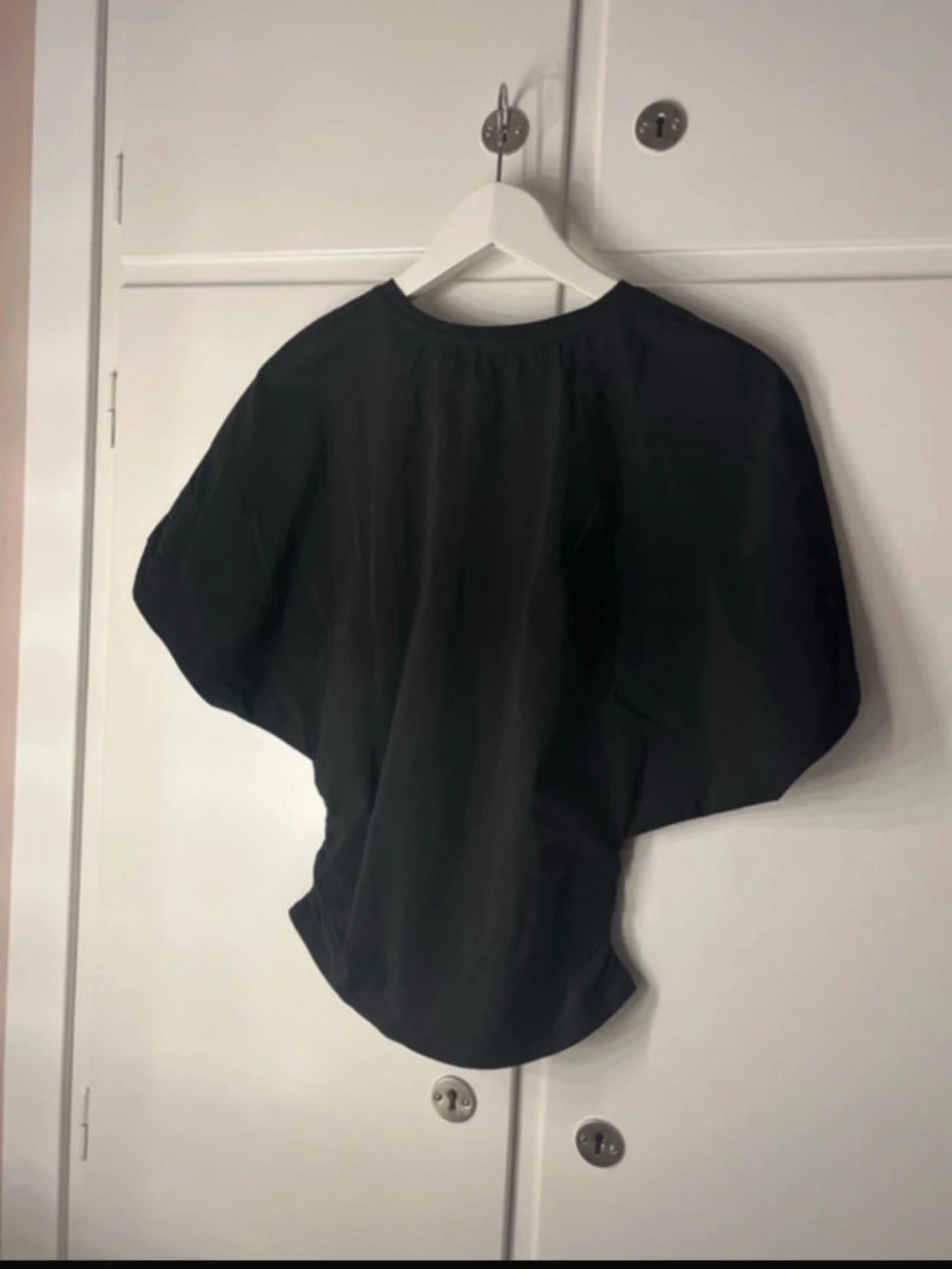 Svart croppad topp från FB Sister - 2