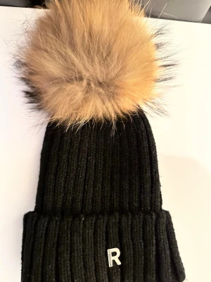 Rockandblue mössa - Mössa i nyskick som är använd fåtal gånger