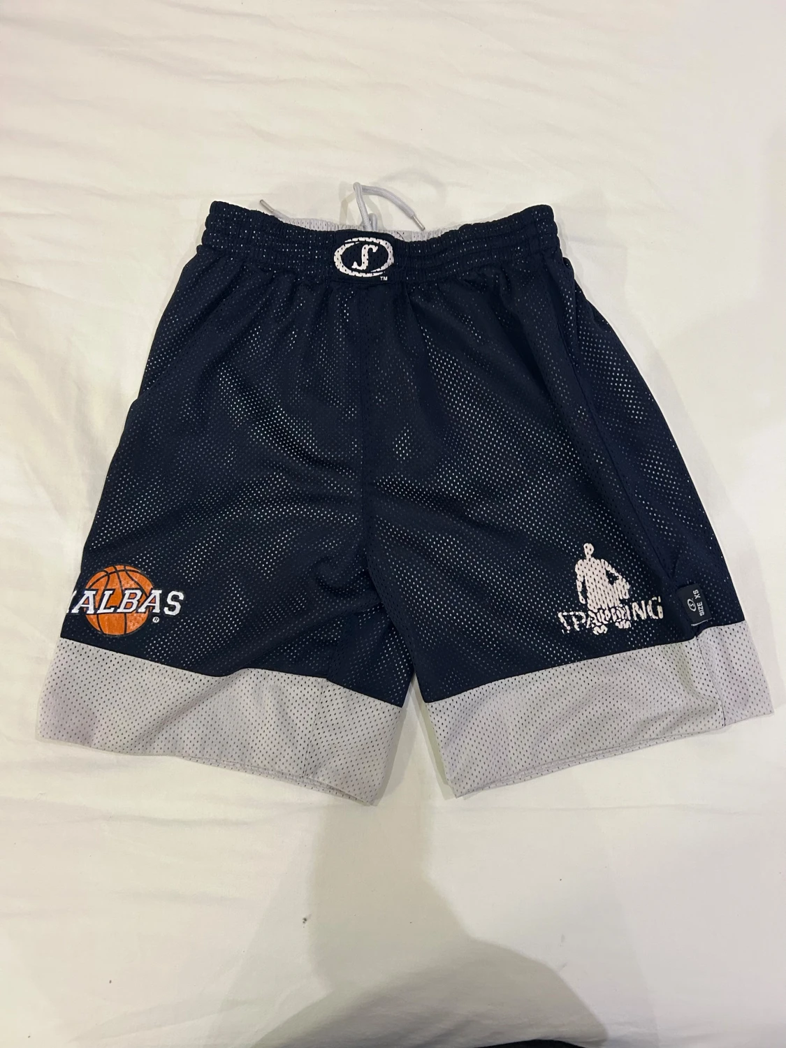 Mörkblå basketshorts från Spalding XS