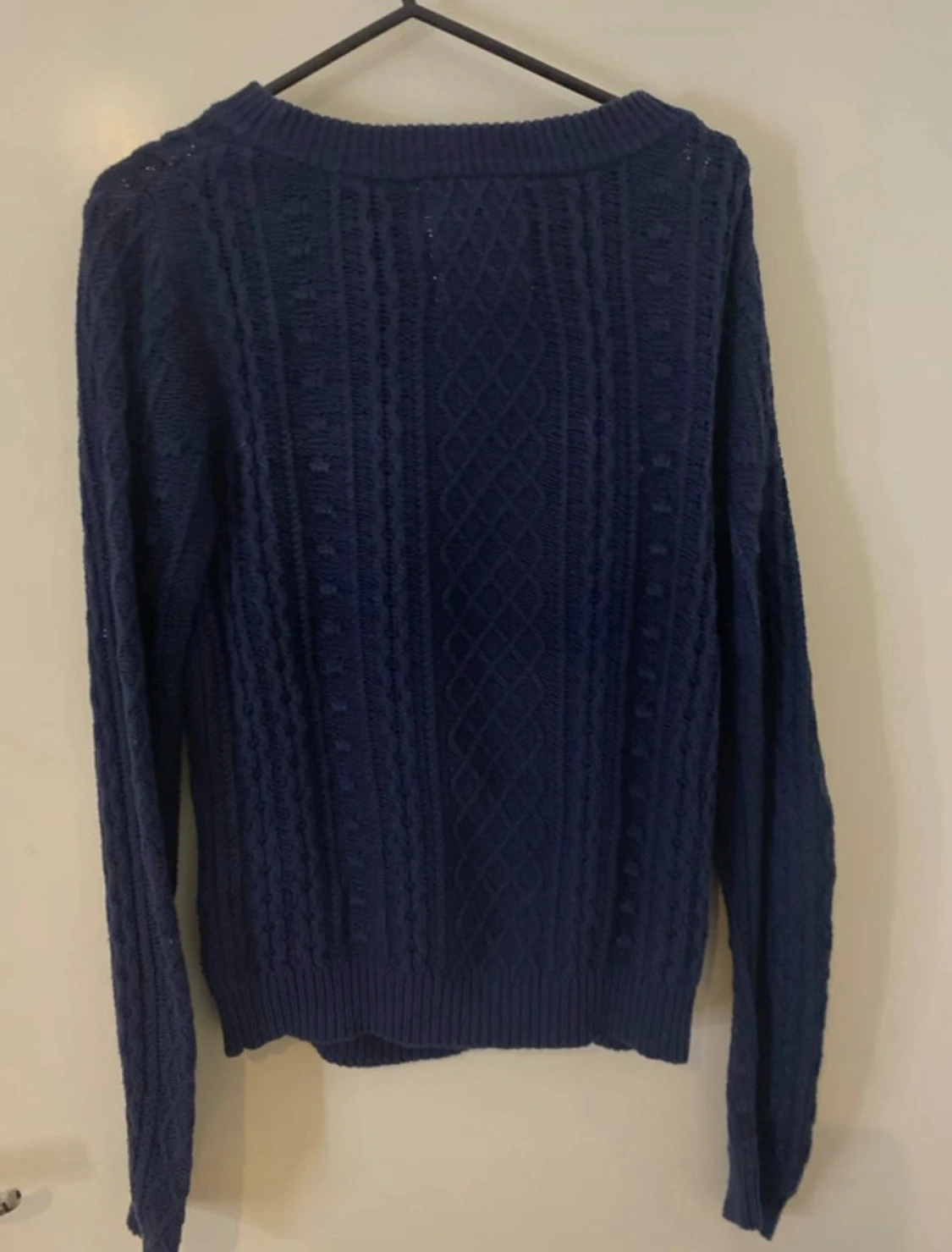 Marinblå stickad tröja Holly & Whyte - 1