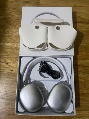  AirPods Max - Säljer onvänd airpods max. Använt en gång bara.