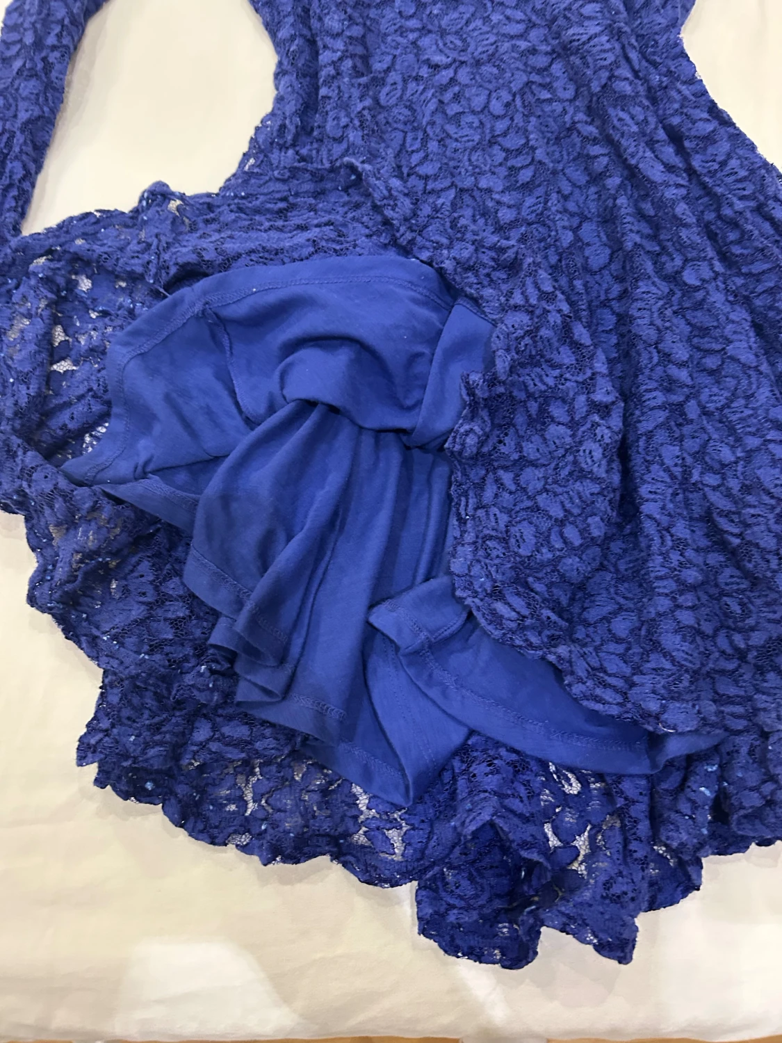 Blå spetsklänning från H&M - 4