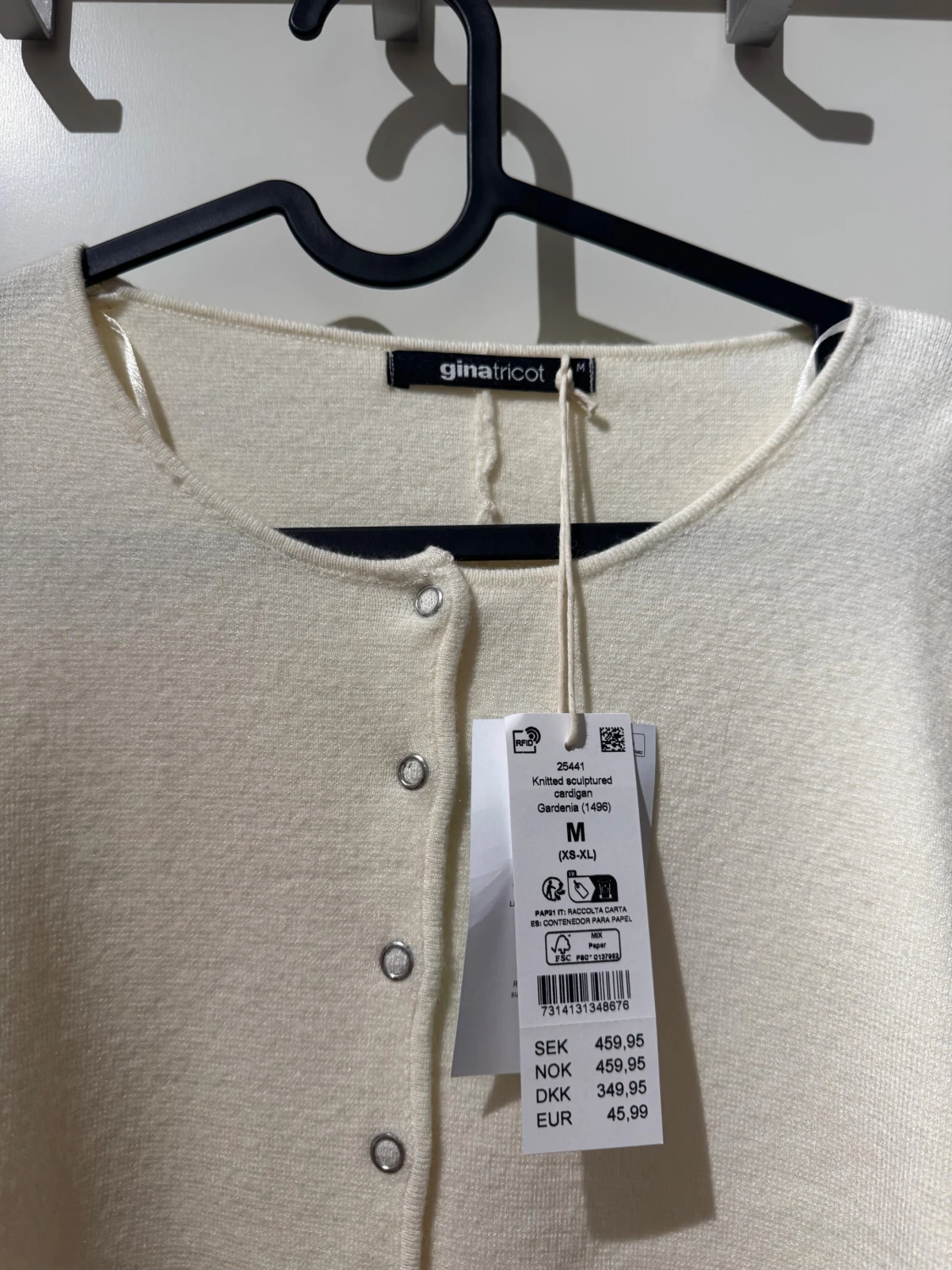 Krämvit kofta från Gina Tricot - 3