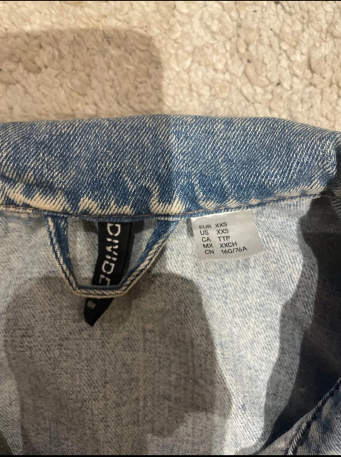 Blå jeansjacka från Divided XXS - 1