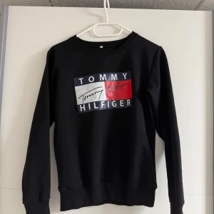 Tröja - Fint skick, använd ca 3 ggr. 