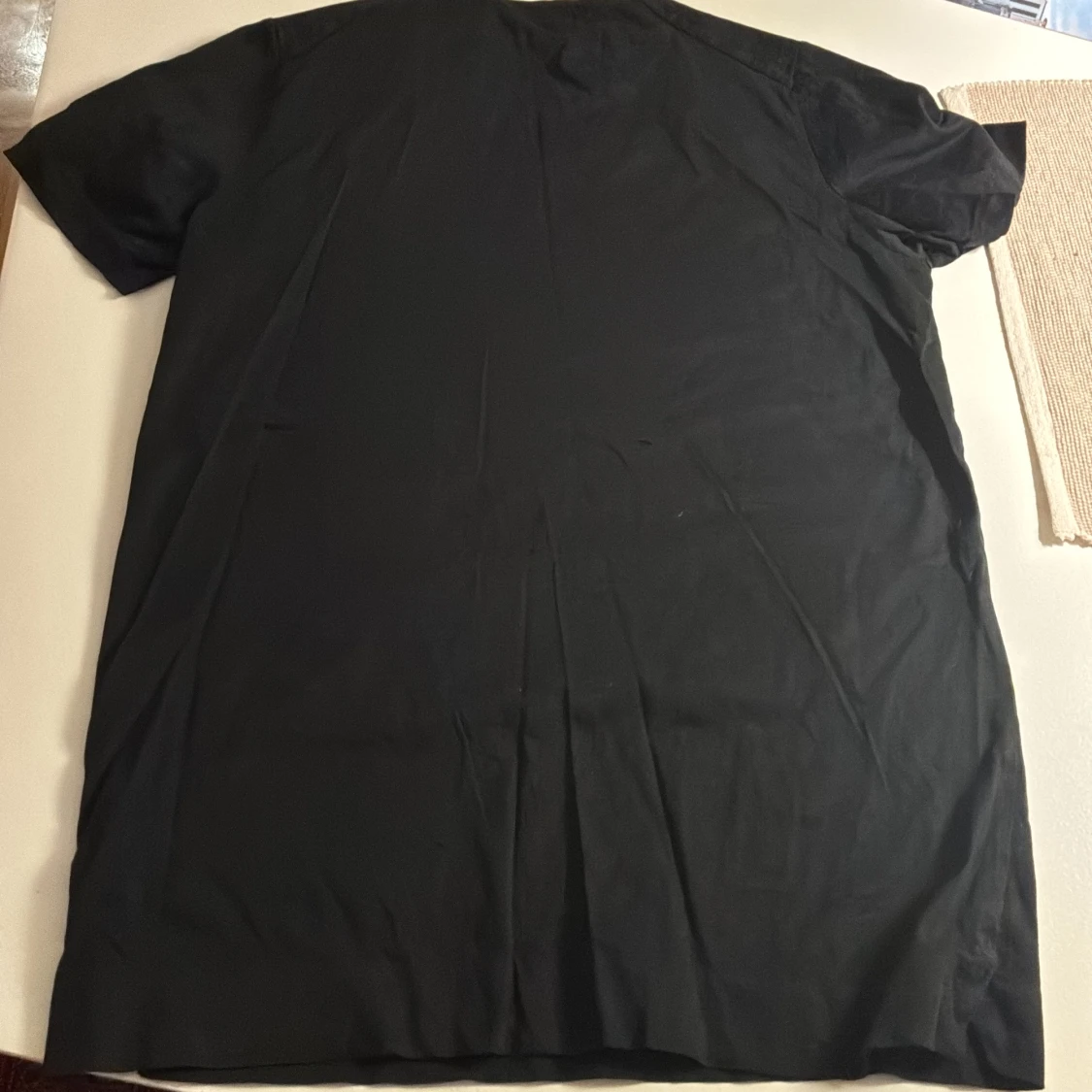 Svart t-shirt Limitato med döskalletryck - 2