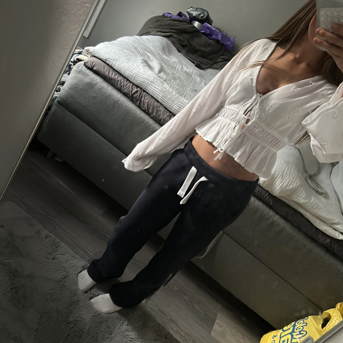 Vit blus med snörning från FB Sister