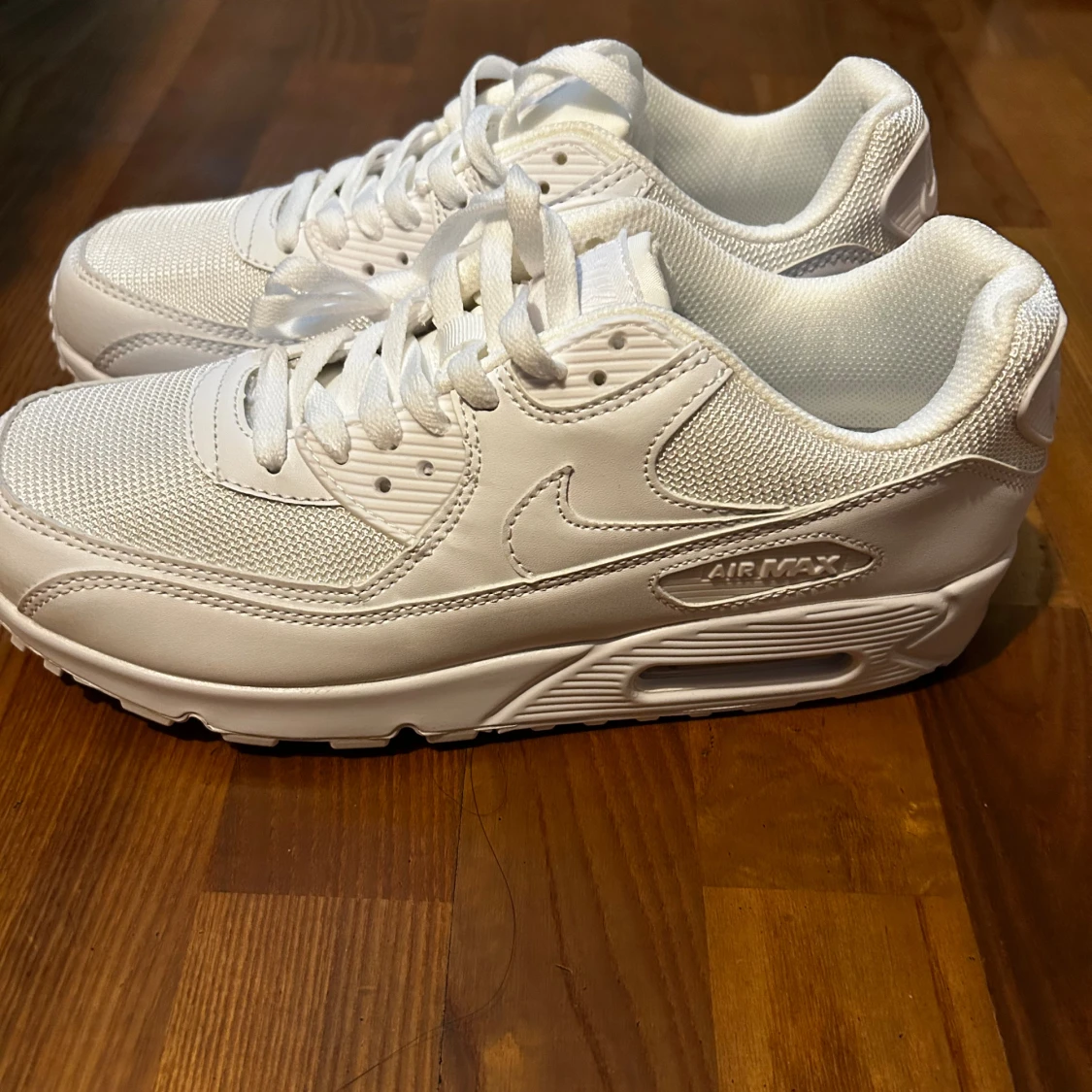 Nike Air Max 90 Triple White sneakers helt Nya