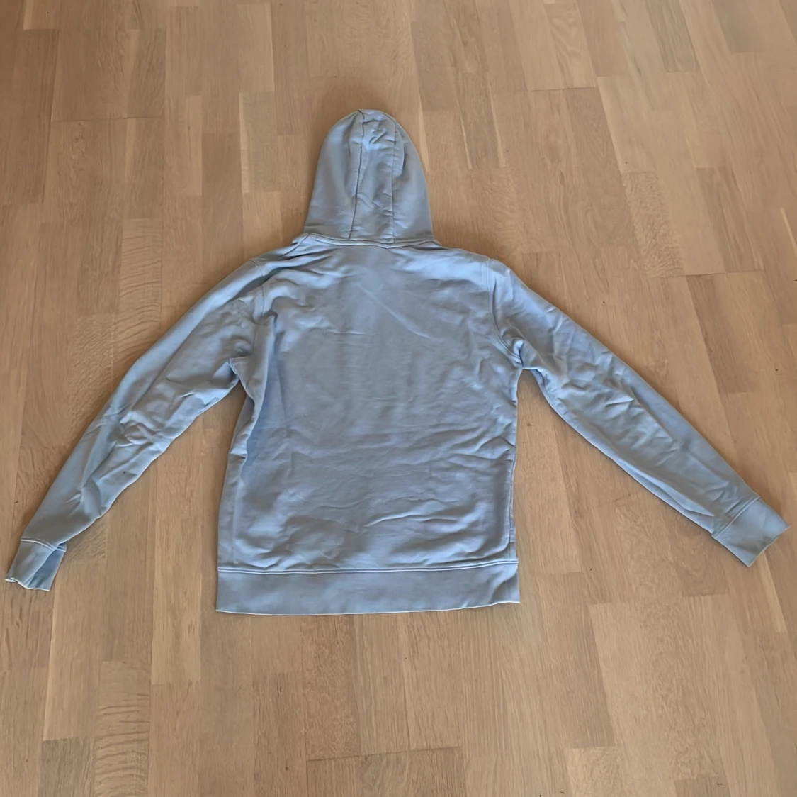 Ljusblå hoodie från Lyle & Scott - 1