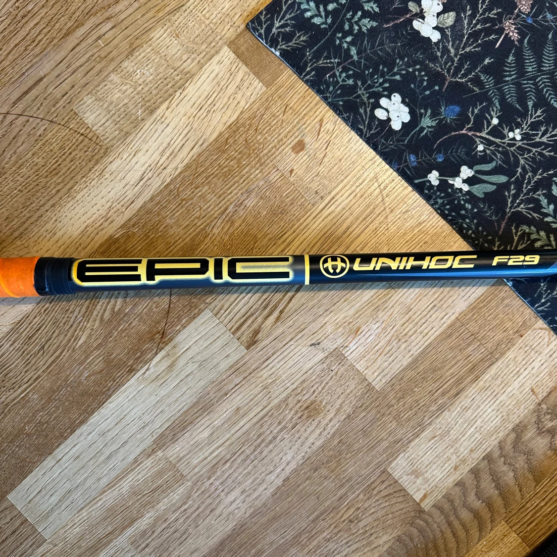 Zonefloorball Air Series & Unihoc Epic F29 Innebandyklubbor + Skyddsglasögon - 2