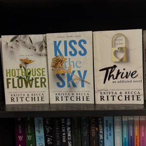 Hothouse Flower, Kiss the Sky, Thrive - 75 kr/st