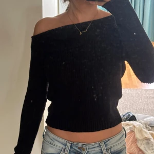 Off shoulder tröja - Off shoulder tröja från even&odd