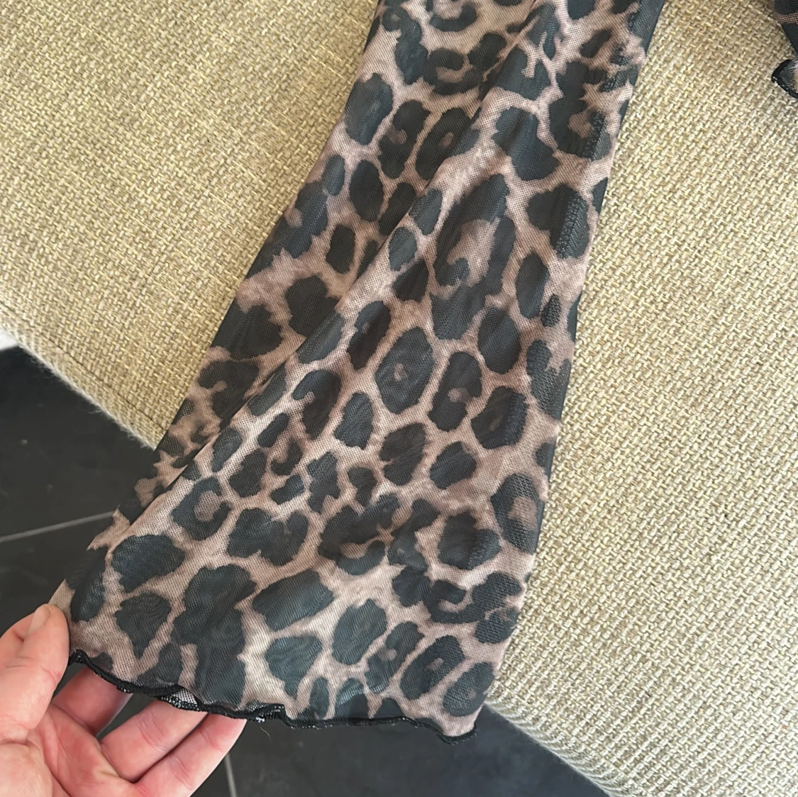 Leopardmönstrad offshoulder topp - 2