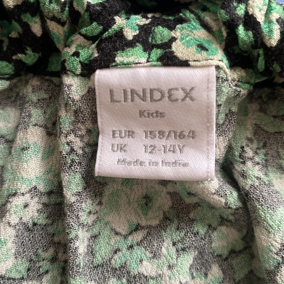 Grön blommig långkjol från Lindex - 1