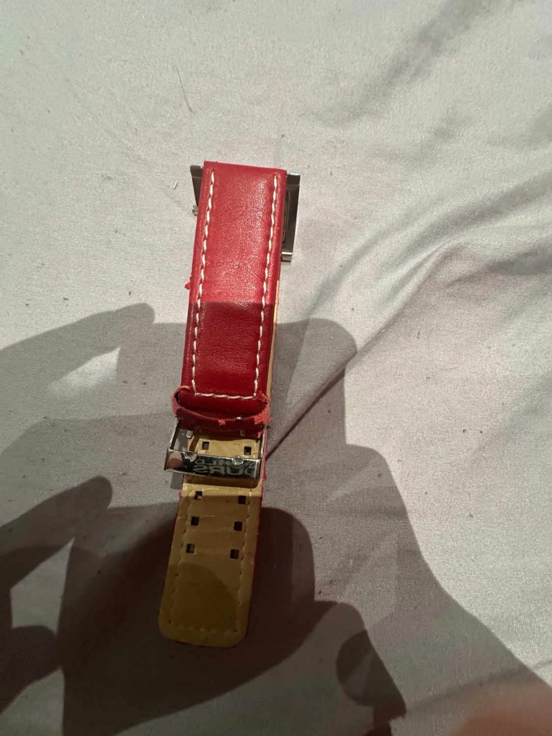 Röd klocka från Faded Glory - 3