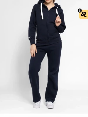 Russemerch  - Fint mjukissett från russemerch, BÅDE kofta och lågmidjade mjukisbyxor i strl xs. Färgen är lite urtvättad men inge dessvärre defekter förutom två små fläckar som knappt märks av. Säljer pga av att jag har växt ur dom! Nypriset ligger runt 1250kr. Använd gärna ”KÖP NU”