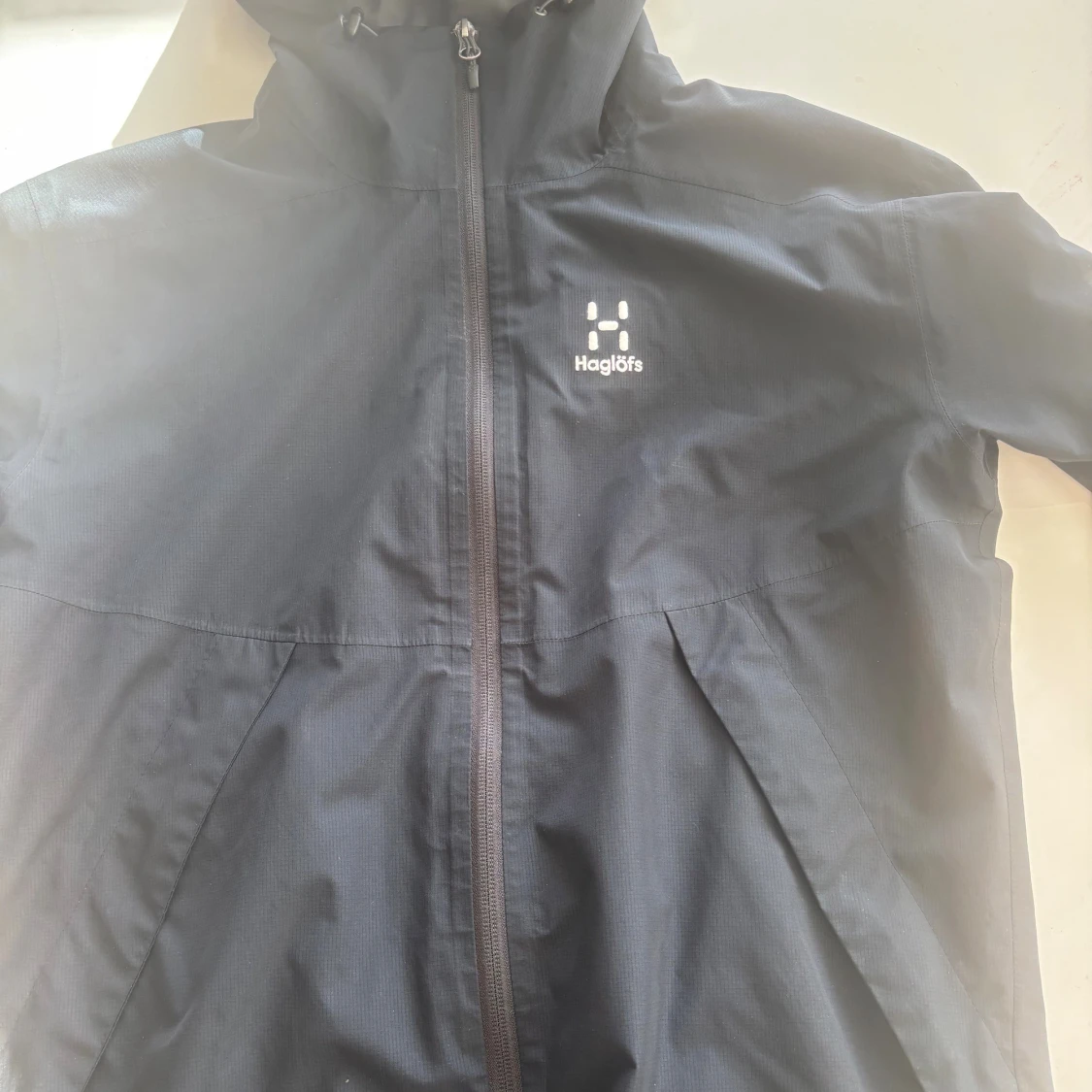Svart vindjacka Haglöfs, stl S