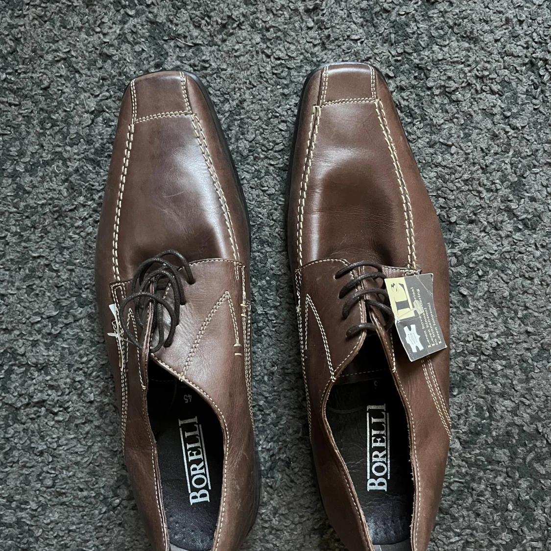 Bruna skinnskor från Borelli