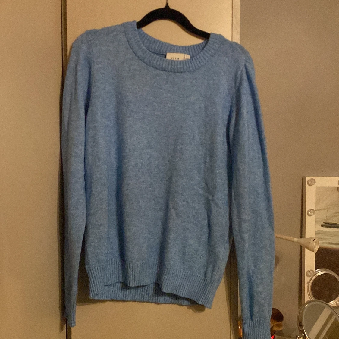 Blå stickad tröja från VILA XS