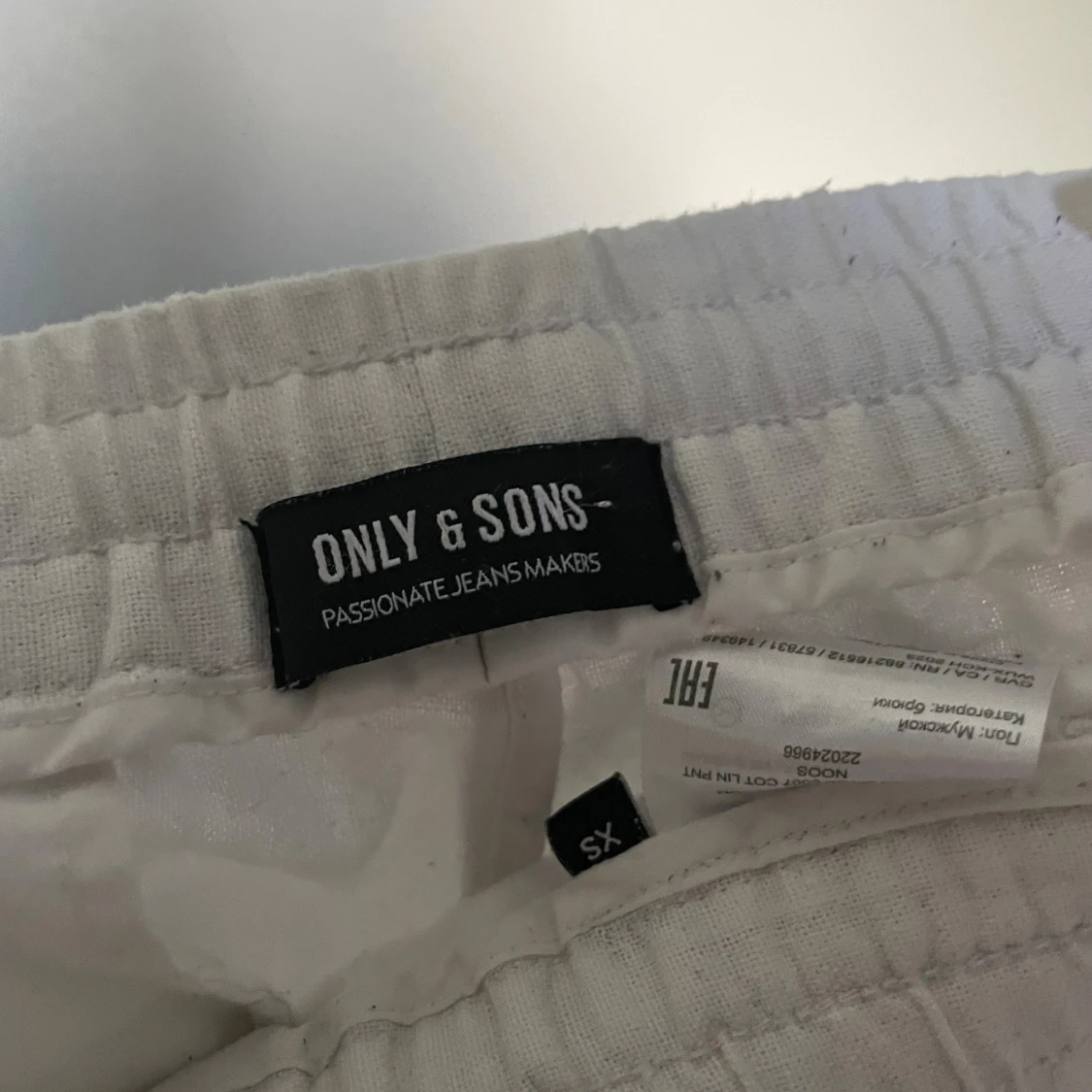 Vita linnebyxor från Only & Sons XS - 2