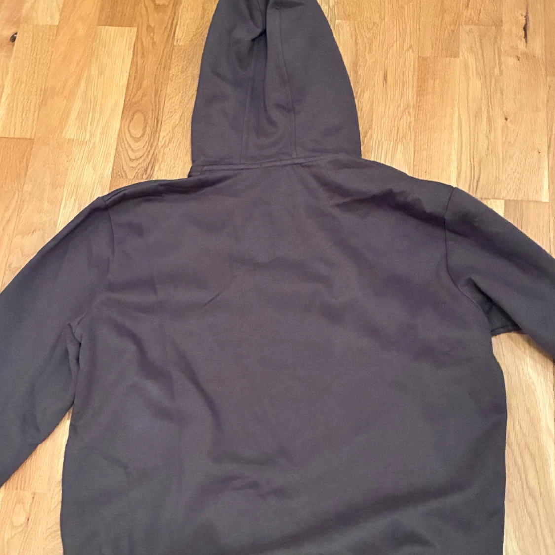 Brun hoodie med goggles från C.P. Company - 4