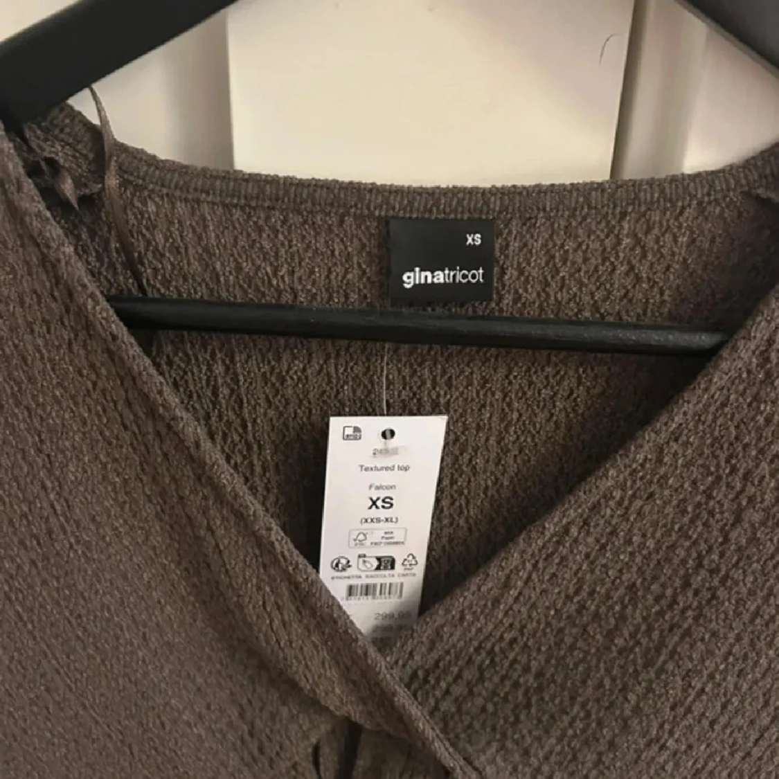 Brun omlott blus från Gina Tricot - 1