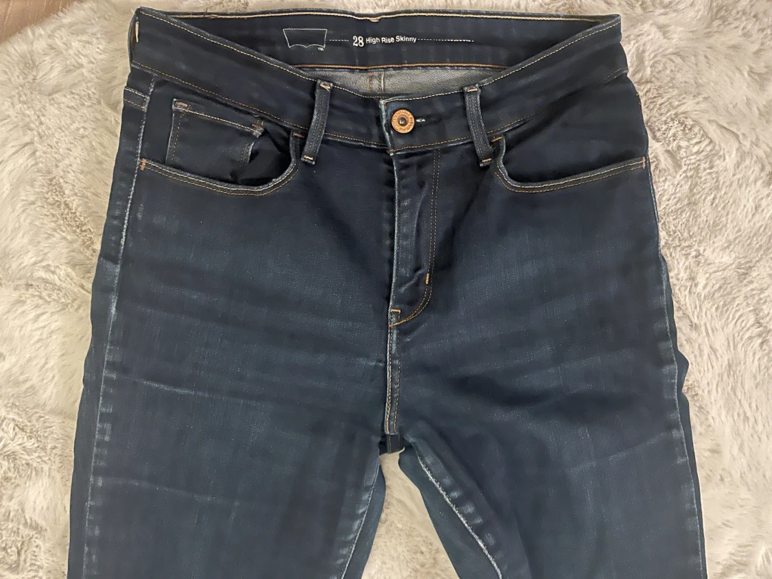 Levi's mörkblå skinny jeans  - 1