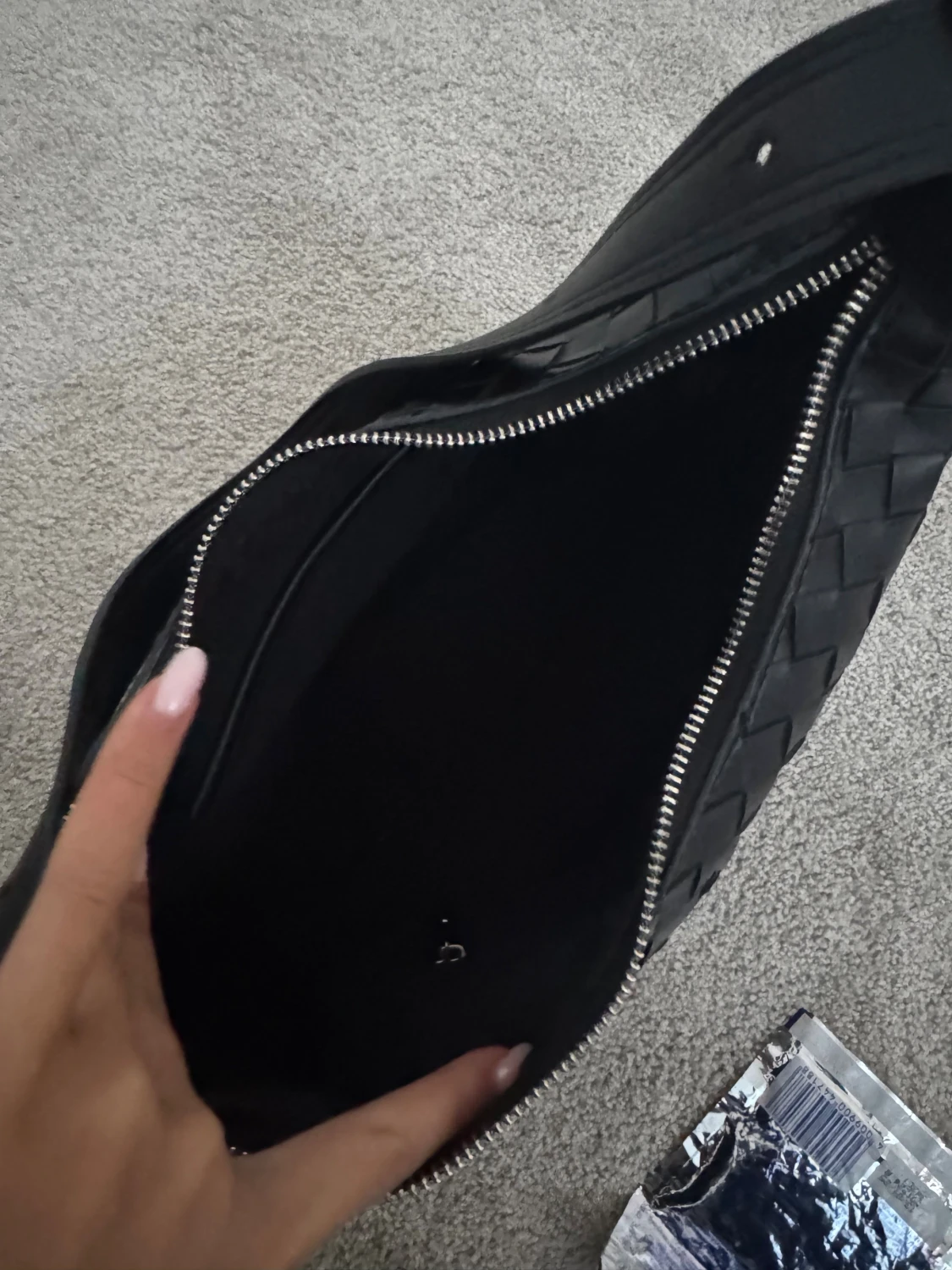 Svart flätad axelväska i skinn - 3