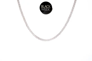 Kedjehalsband - 6mm Silver - Information:  Material: 316L kirurgiskt rostfritt stål  Design: Klassiskt Kedjehalsband Lås: Säker och elegant låsmekanism Längd: 55 cm. Detta kedjehalsband i silver är tillverkat av högkvalitativt 316L rostfritt stål, även känt som kirurgiskt stål. Det är designat för att tåla svett, dusch och bad, vilket gör det perfekt för daglig användning. Halsbandet behåller sin fina silverglans över tid utan att mattas av.🤝