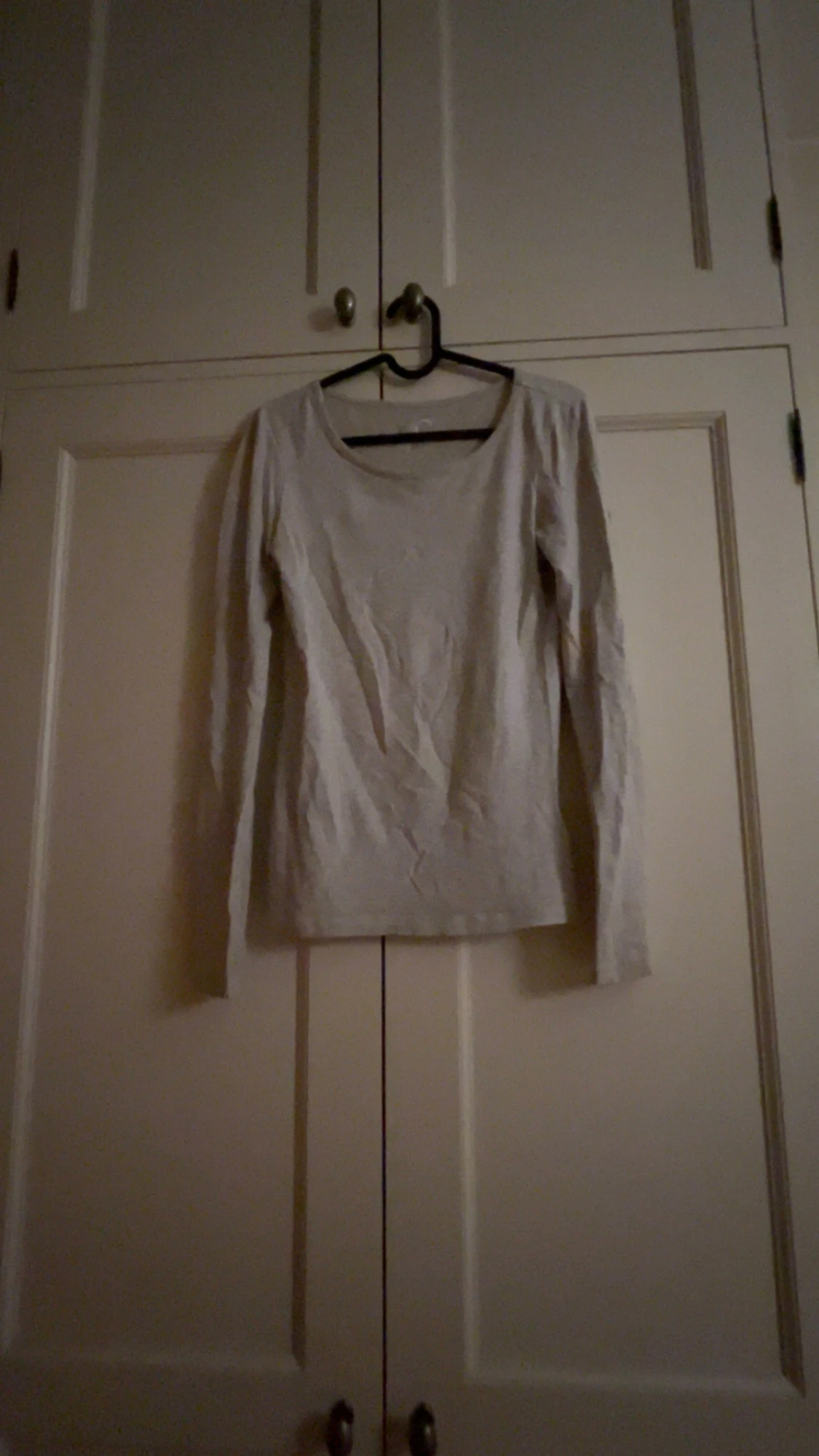 Grå långärmad tröja 