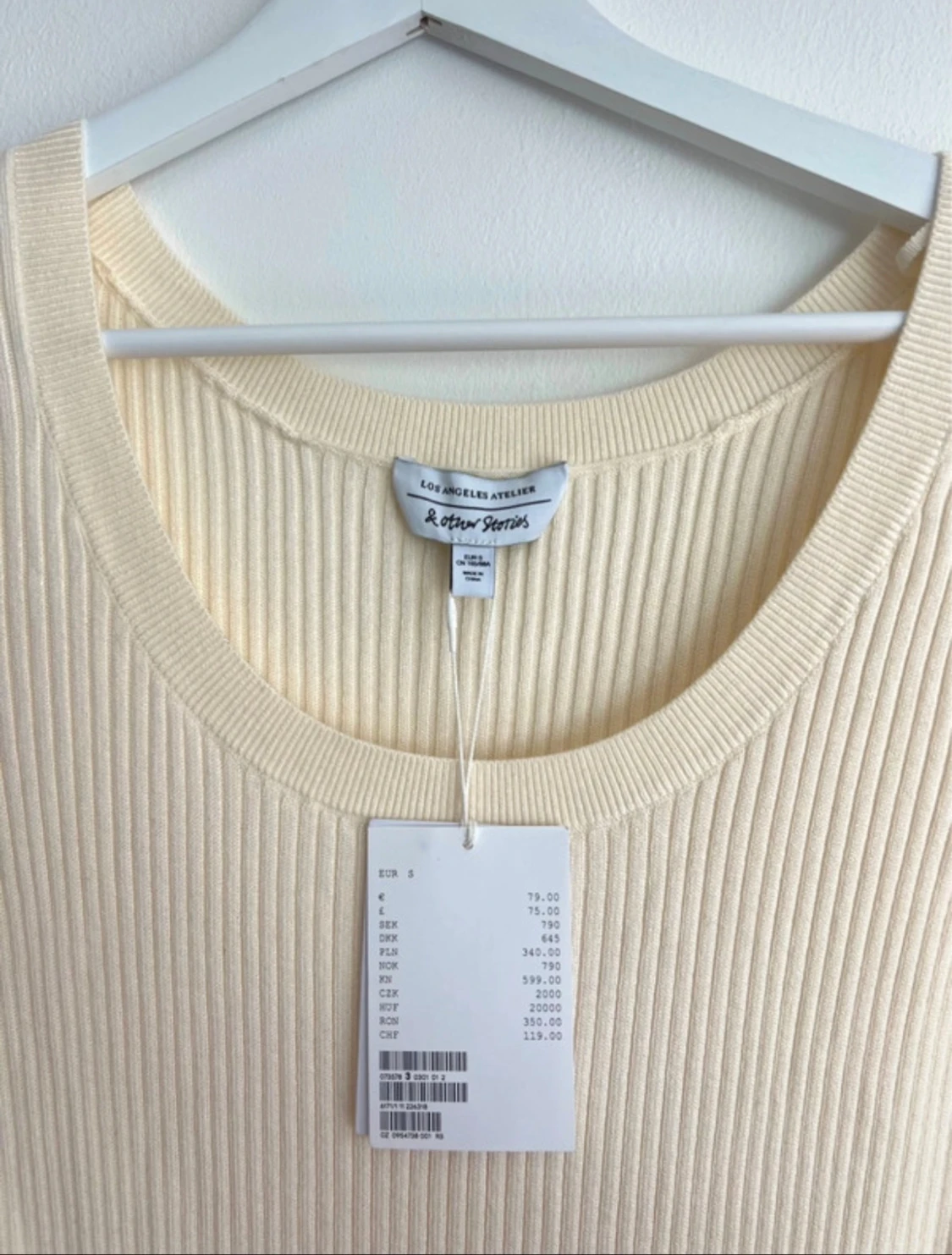 Ribbad ljusbeige klänning & Other Stories - 1