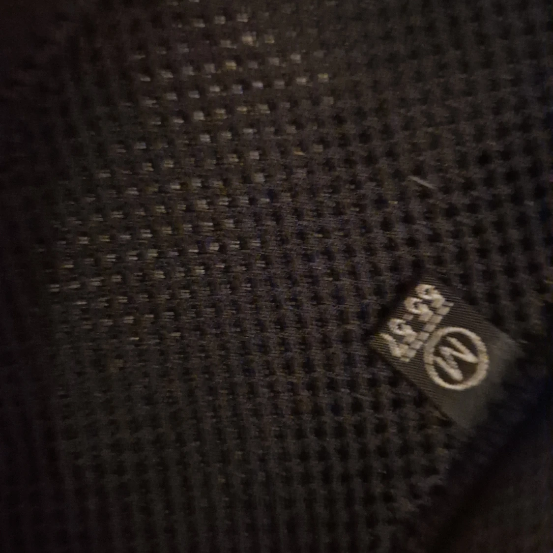 Svart hjälm med glittrig detalj från Horze - 92