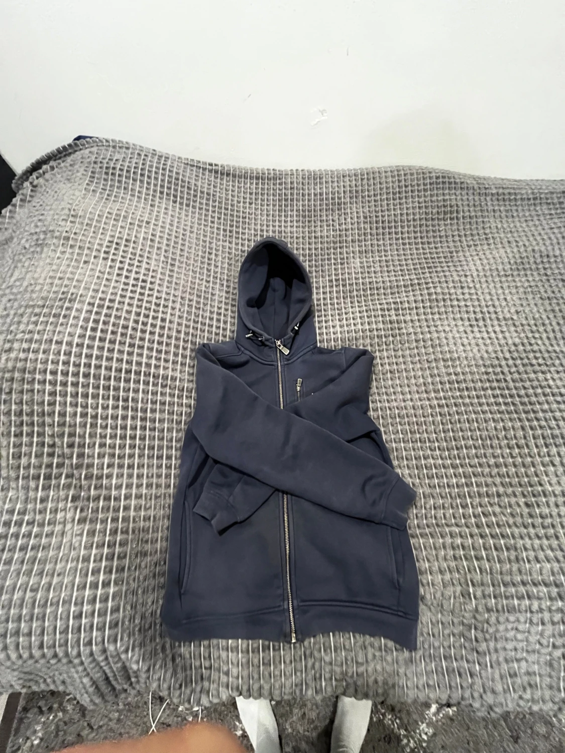 Mörkblå hoodie från Sail Racing - 2