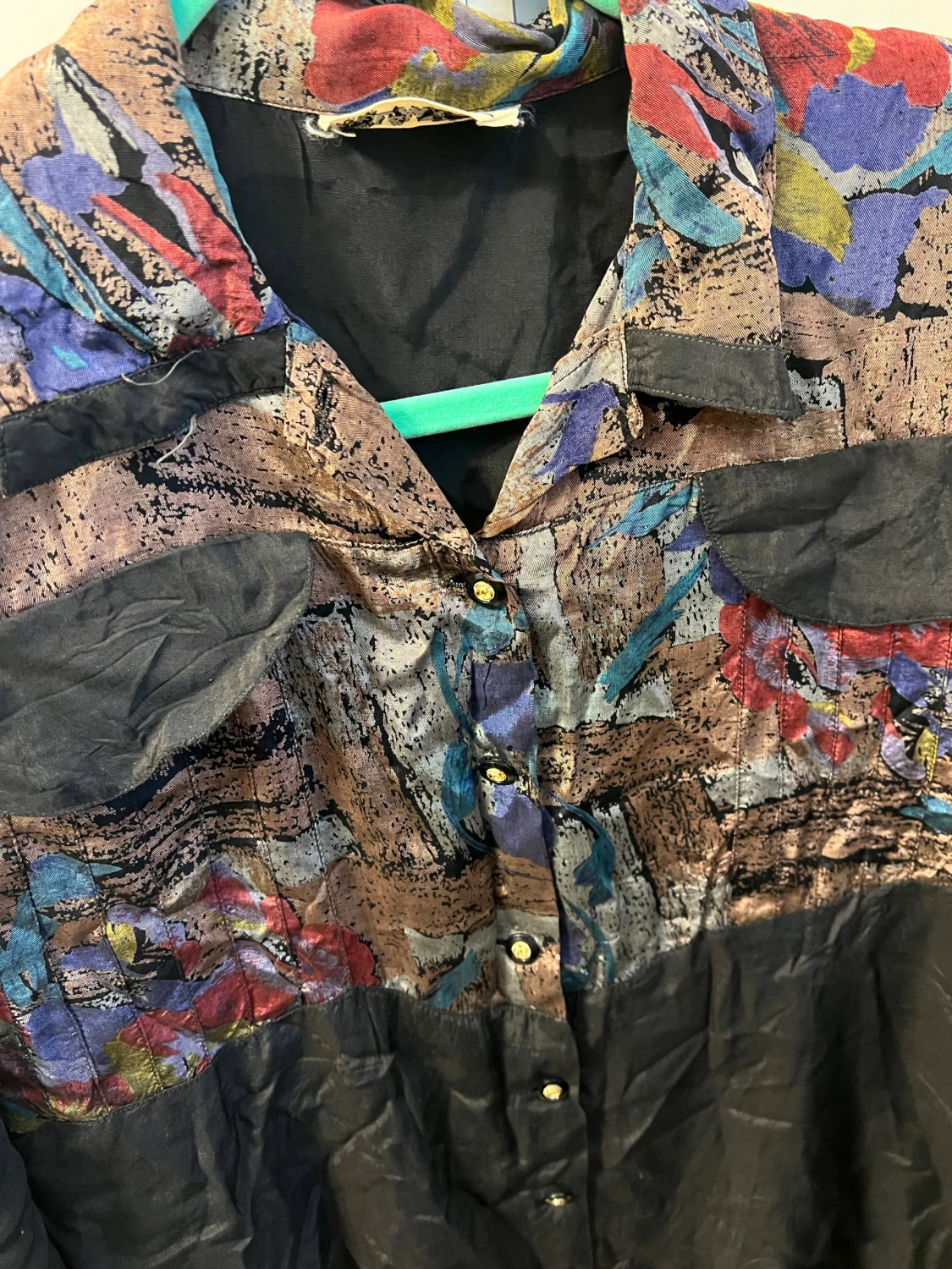 Mönstrad blus med knappar storlek S/M - 93