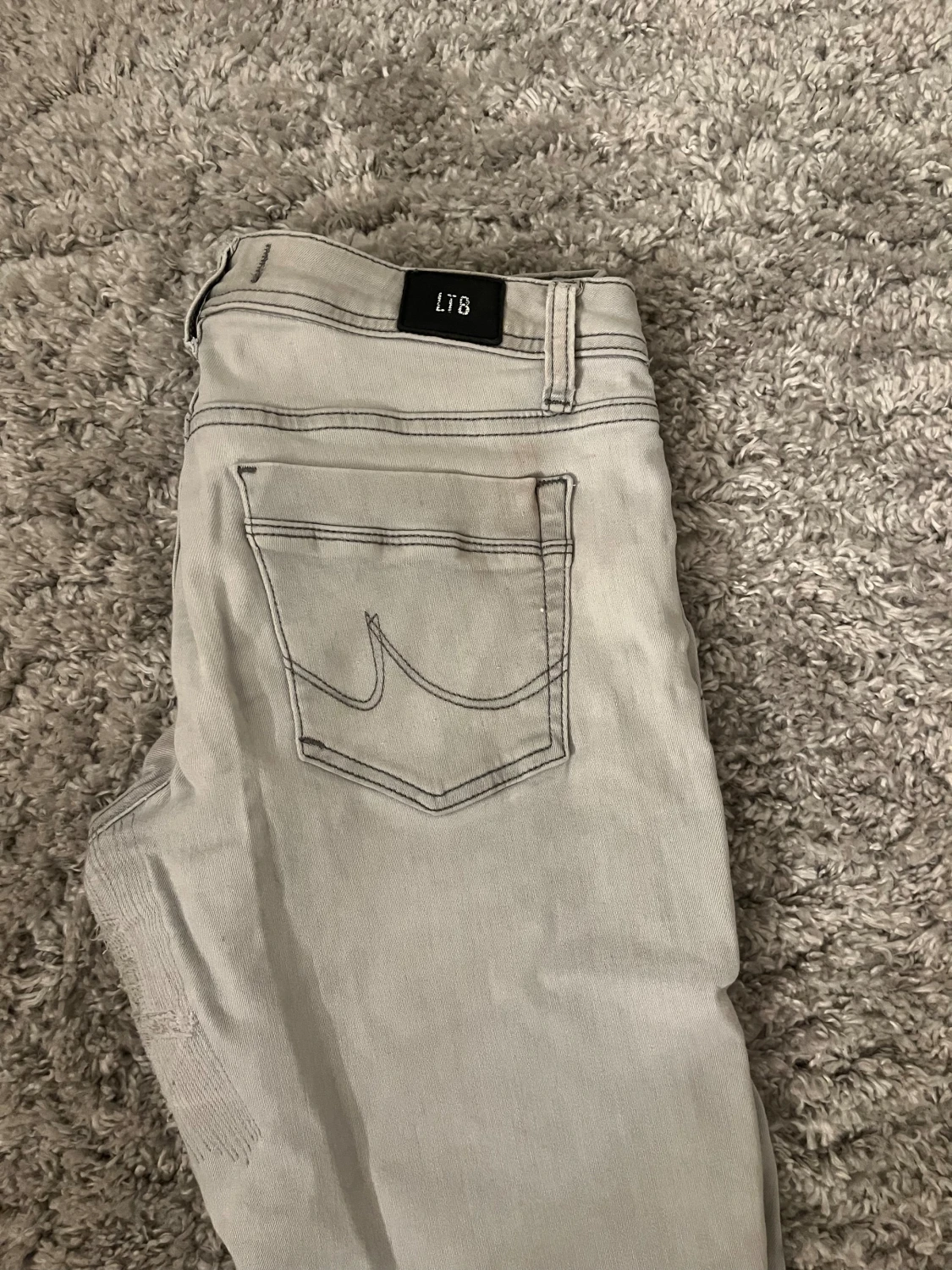 Ljusgrå bootcut jeans från LTB