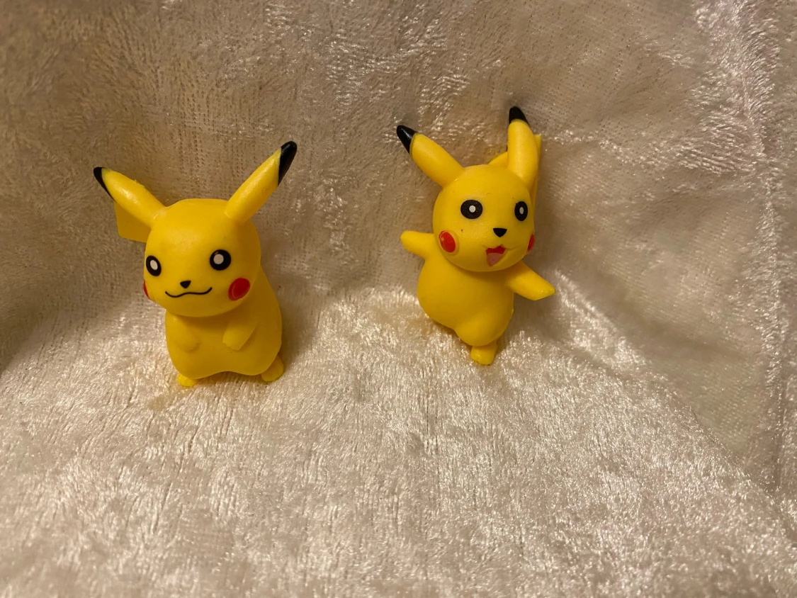 2st Pikachu Figurer
