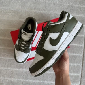 Nike Dunk Low Olive Skor - Tillgängliga storlekar, 42,41