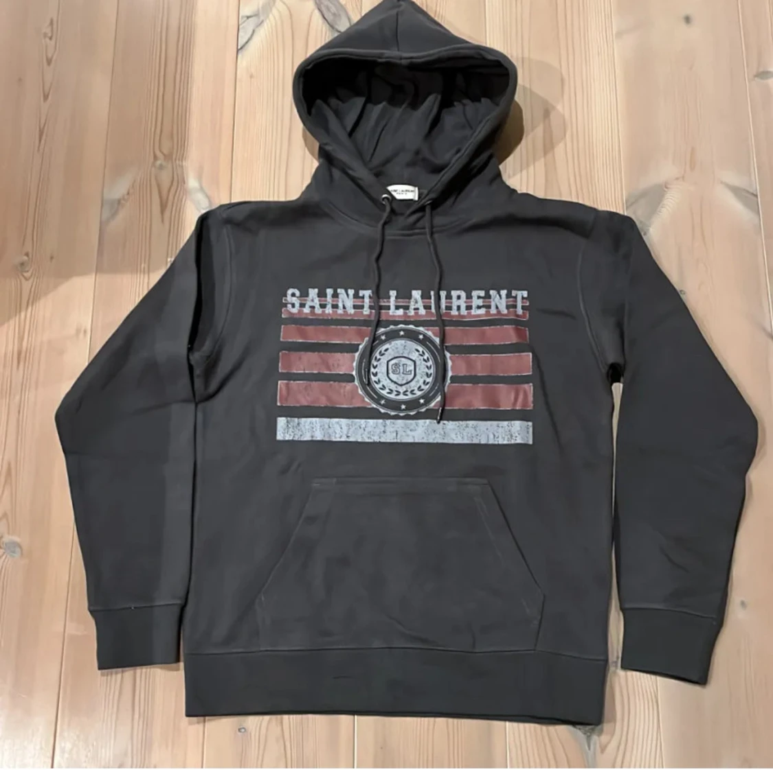Grå hoodie från Saint Laurent