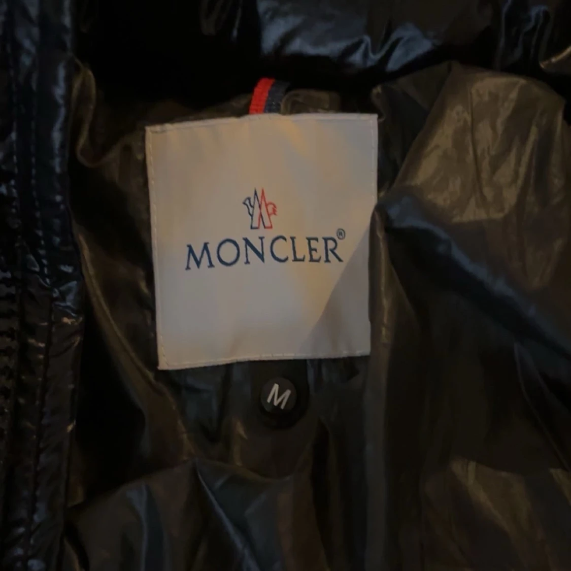 Svart Moncler pufferjacka med huva - 2