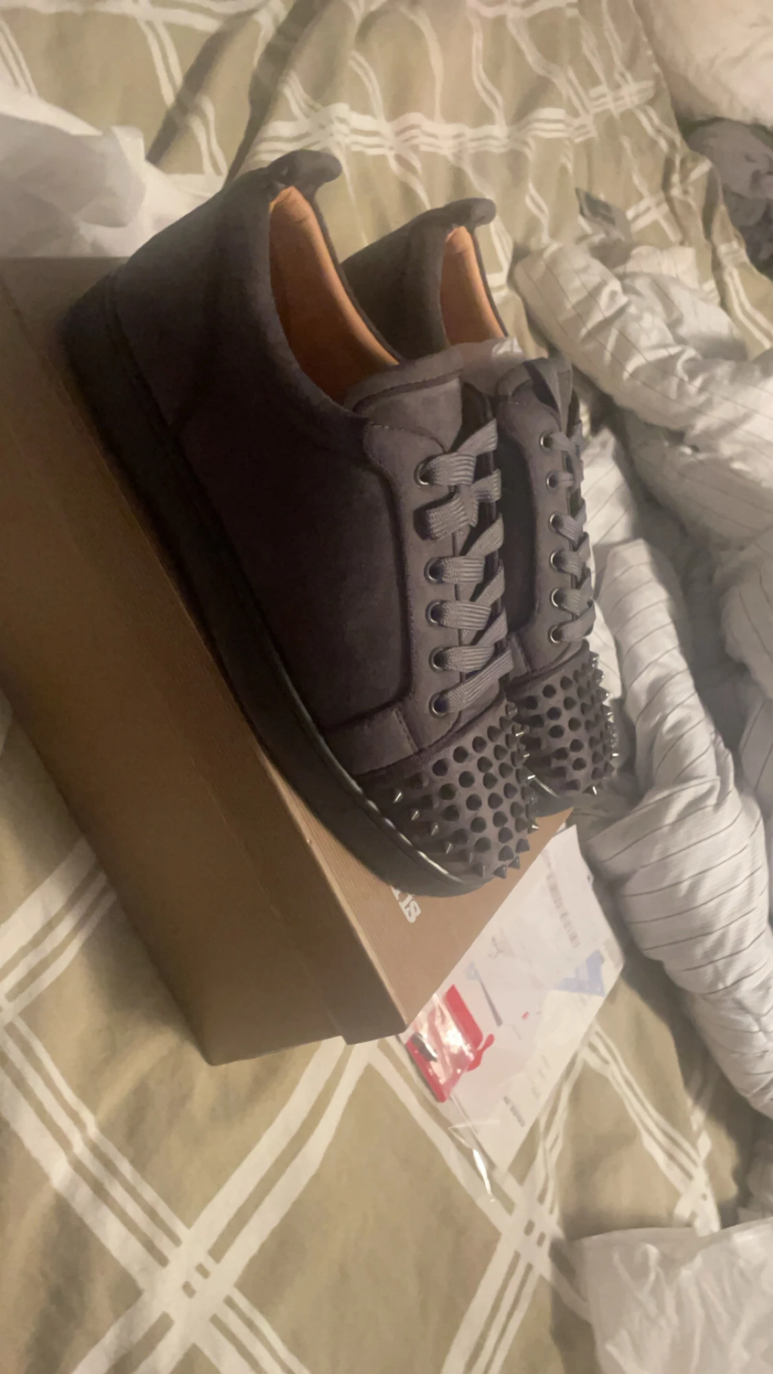 Christian Louboutin svarta sneakers med nitar - 1