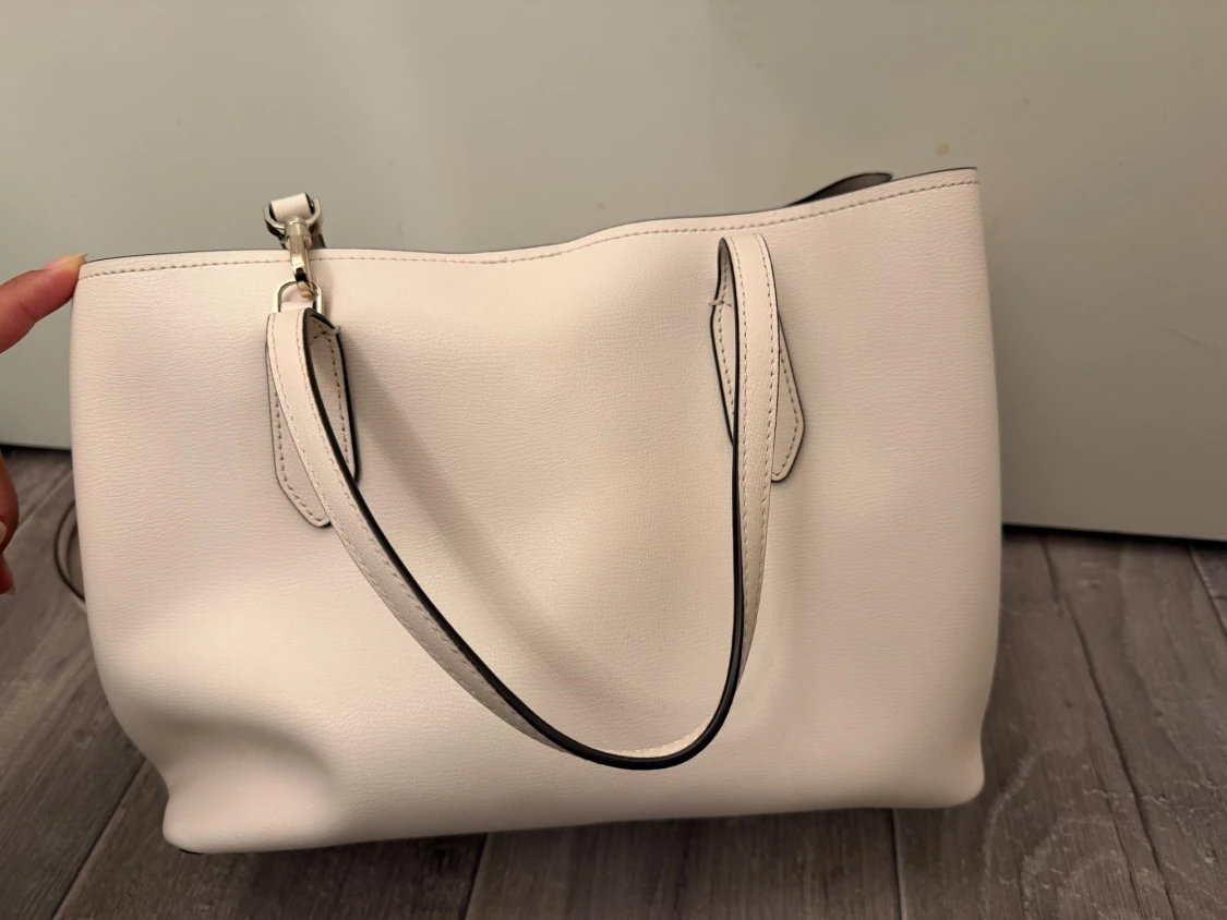 Beige axelväska från Kate Spade - 1