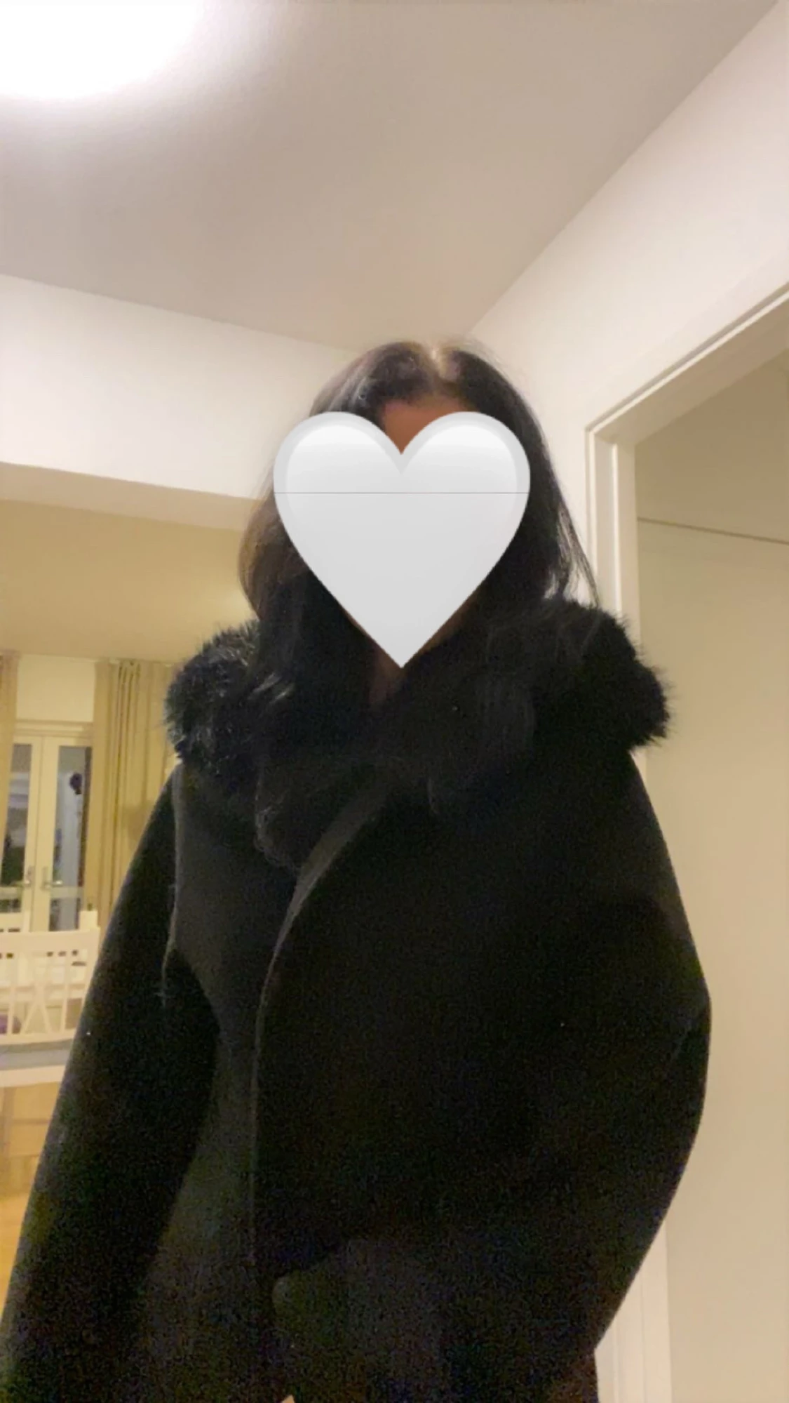 Gina Tricot Svart kappa med fuskpäls - 1