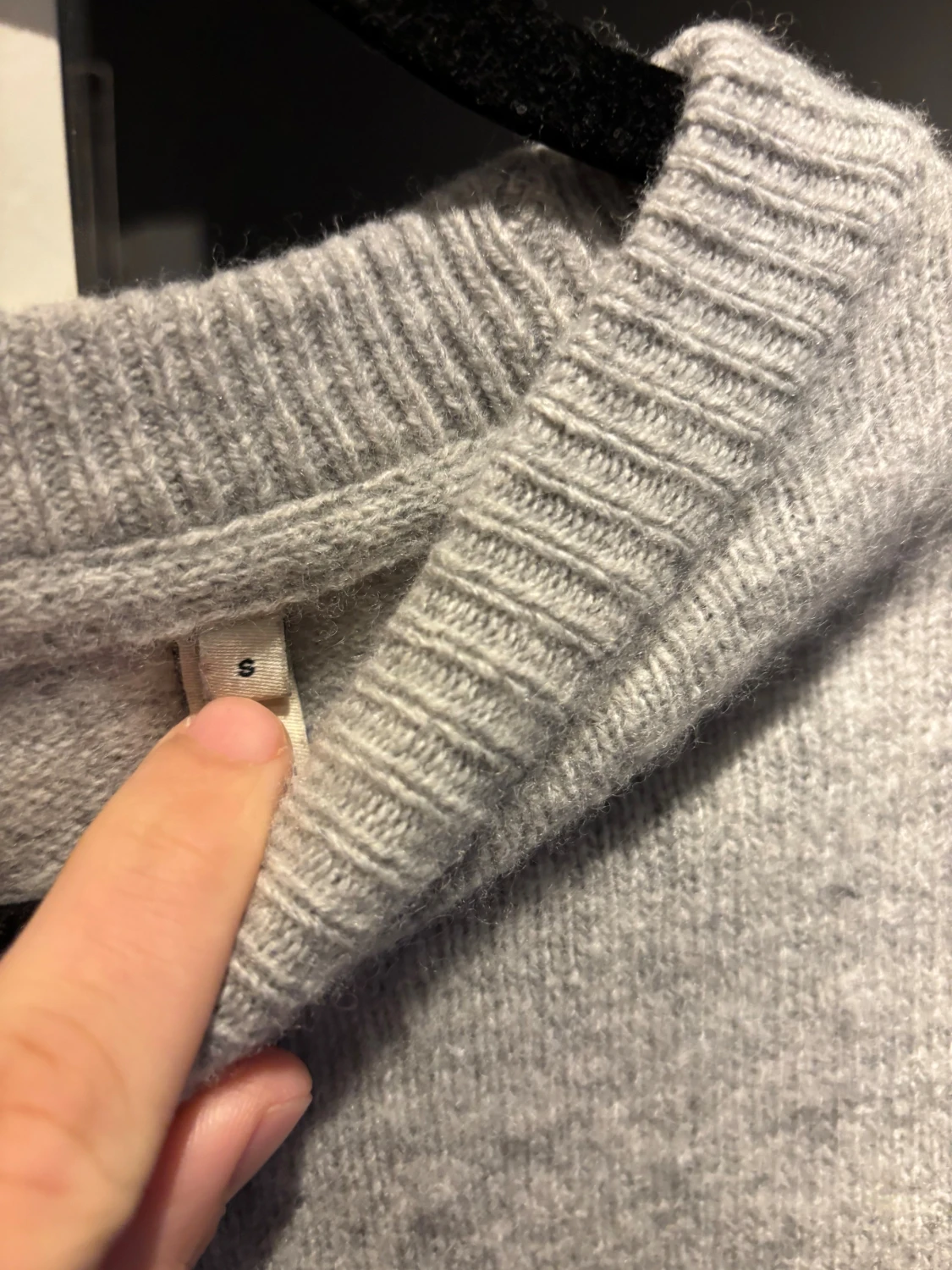 Ljusgrå stickad tröja från !Solid - 2