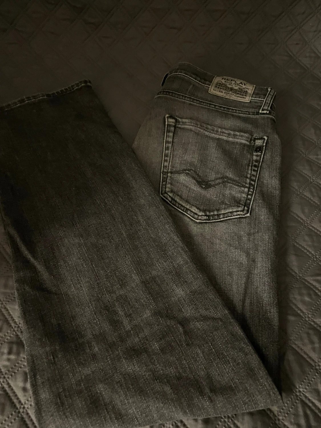 Svarta Replay jeans  - 3