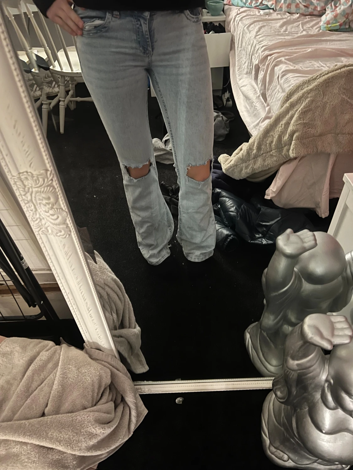 Ljusblå bootcut jeans med hål - 2