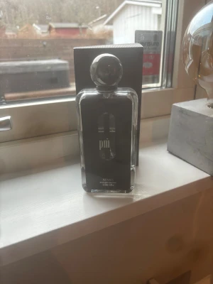Afnan pm -  Flaskan innehåller 100 ml eau de parfum, perfekt för dig som vill sticka ut med en unik doft Passar dig som gillar att testa nya trender och uttrycka din personlighet.