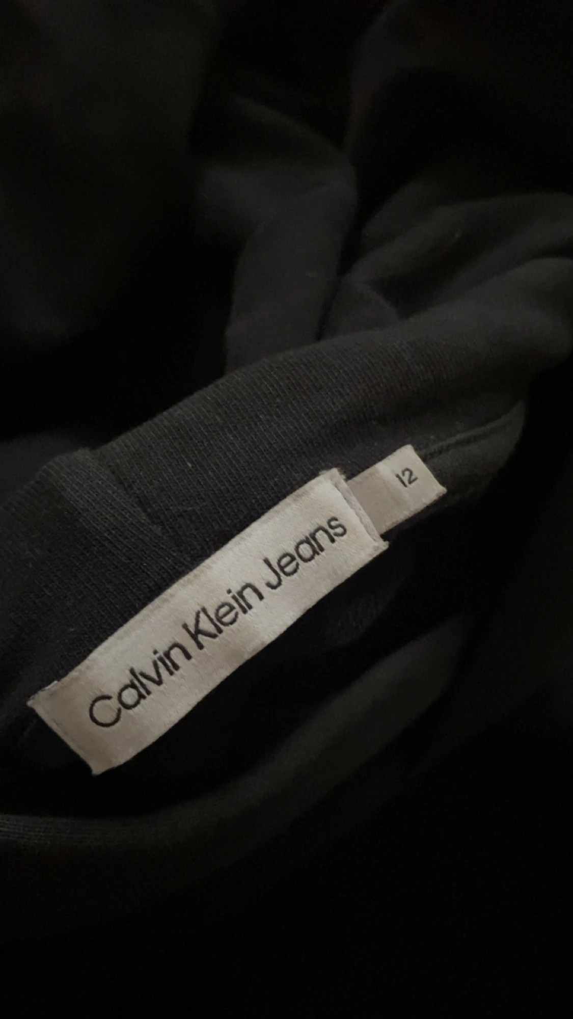 Svart Calvin Klein hoodie med tryck - 1